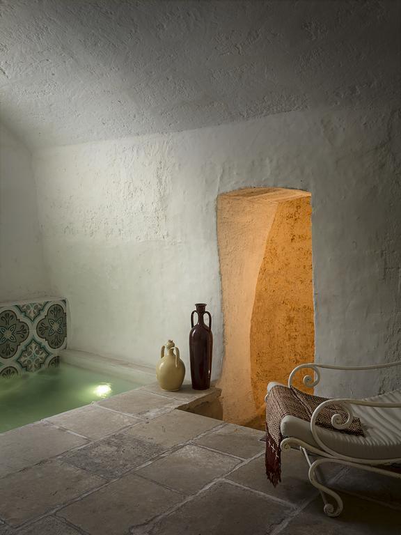 Don Totu - Dimora Storica Bed & Breakfast San Cassiano  Екстериор снимка