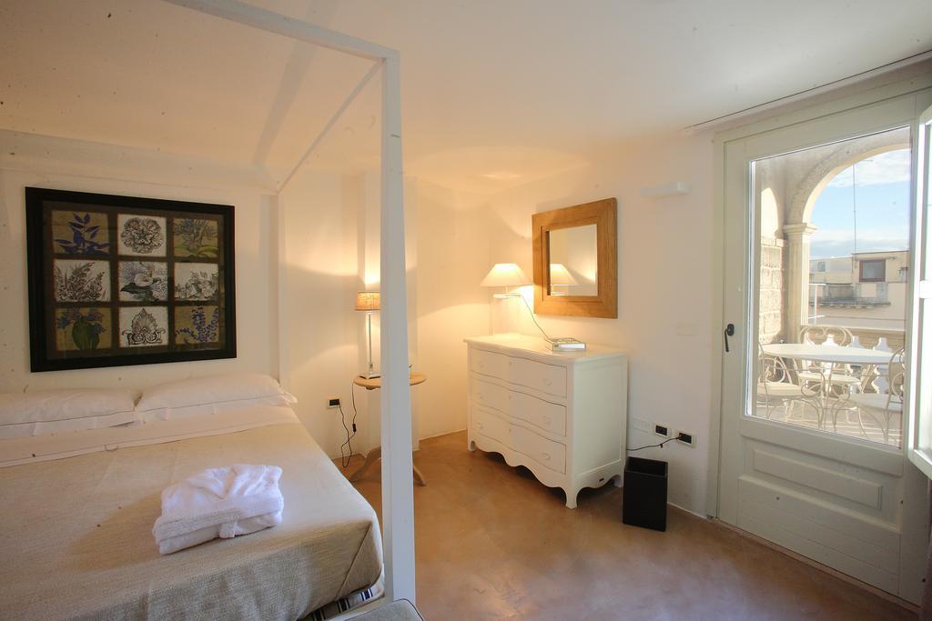 Don Totu - Dimora Storica Bed & Breakfast San Cassiano  Стая снимка