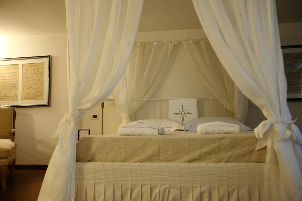 Don Totu - Dimora Storica Bed & Breakfast San Cassiano  Стая снимка